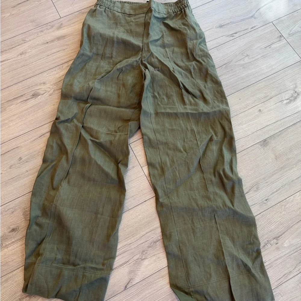 Zara Women's Olive Green Chinos - Picture 1 of 7